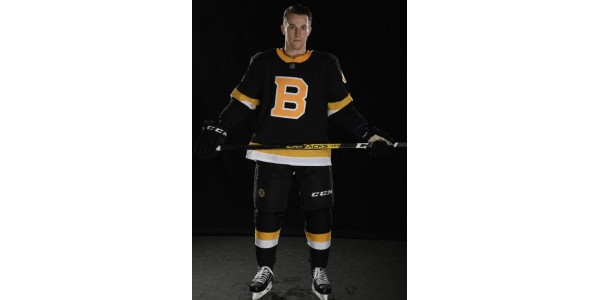 Nový alternativní třetí dres Boston Bruins Nový alternativní třetí dres Boston Bruins